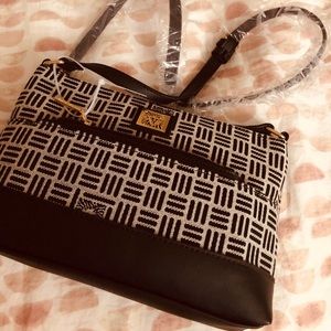 Black Anne Klein Bag (NEW)